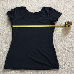Lululemon black t shirt